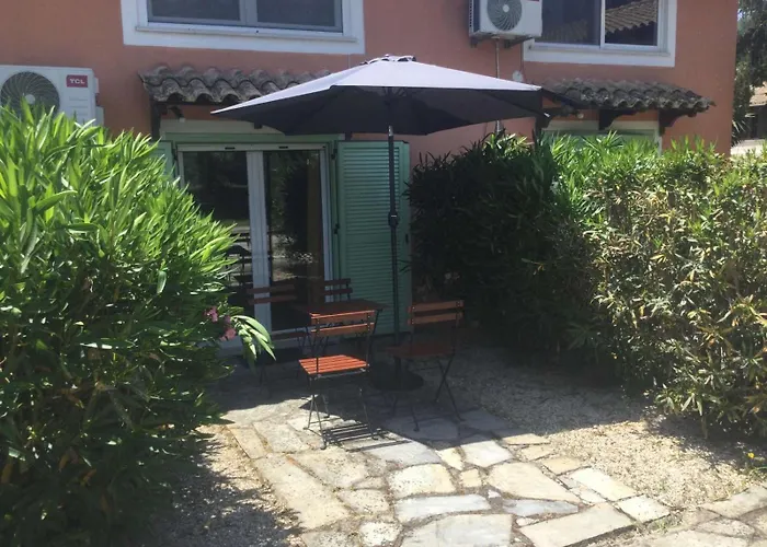 Harmony House Corfu 2 Virós